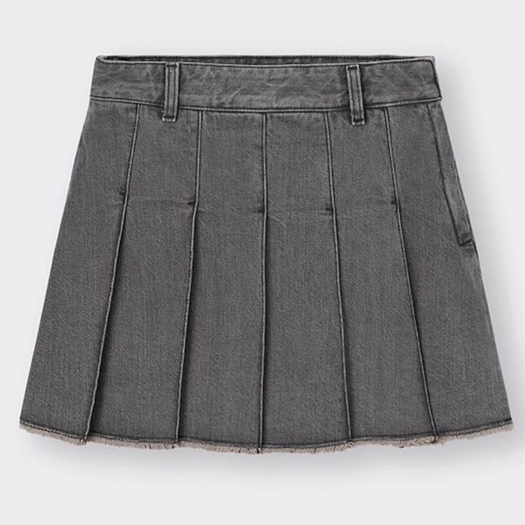 GU Uniqlo Pleated Skirt (Category: Skirts) located in Taguig. Submitted by intransitforyou (Listing ID 1369637527, Image 2). Description: .