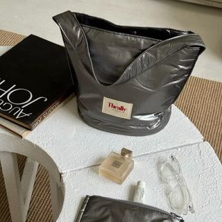 由 ccc_m (刊登 ID 1369625288，圖片 1) 提交，位於 的 (類別：)，說明：。