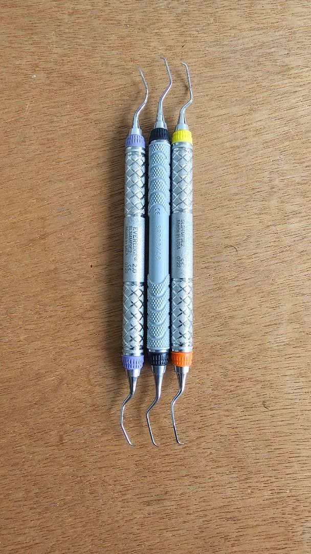 Hu friedy SL3/4MF9E2 (Category: Medical Supplies & Tools) located in Manila. Submitted by nasser320 (Listing ID 1369568548, Image 3). Description: Hu friedy SL3/4MF9E2 3/4 Langer Curette 3/4 Langer Curette for maxillary posterior. Double-ended, easy-grip handle. 1k EACH.