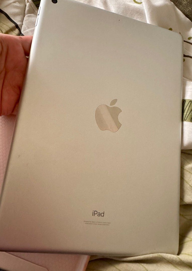 Ipad 9th Generation (Category: iPad) located in Manila. Submitted by leimaraj0219 (Listing ID 1369570079, Image 1). Description: iPad 9th Gen.