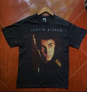Justine Bieber Tour Shirt 2012/2013 Size L 21x29 As New Condition 10/10 Color Rate Issue: Very Minimal (Hairline)  500 only ✅