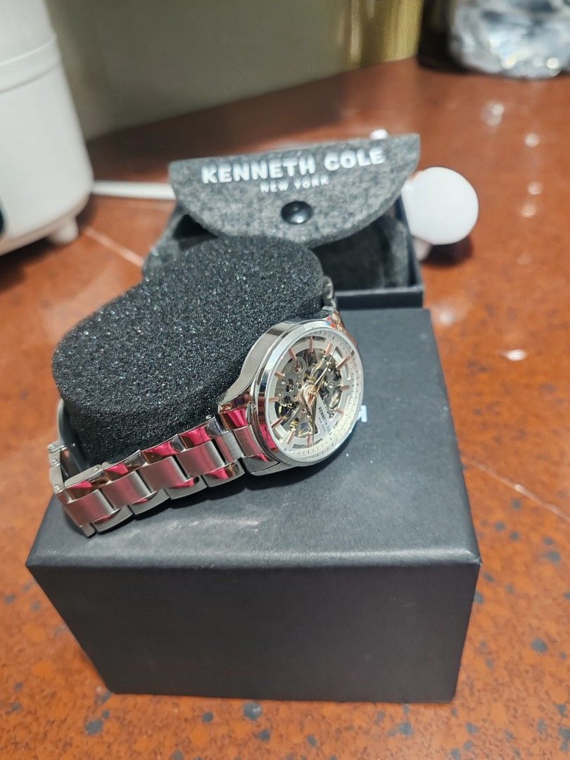 Kenneth Cole Automatic Ladies Watch (Category: Luxury Watches) located in Carmona. Submitted by annverde (Listing ID 1369581578, Image 1). Description: For Sale Kenneth Cole Automatic Ladies Watch.
