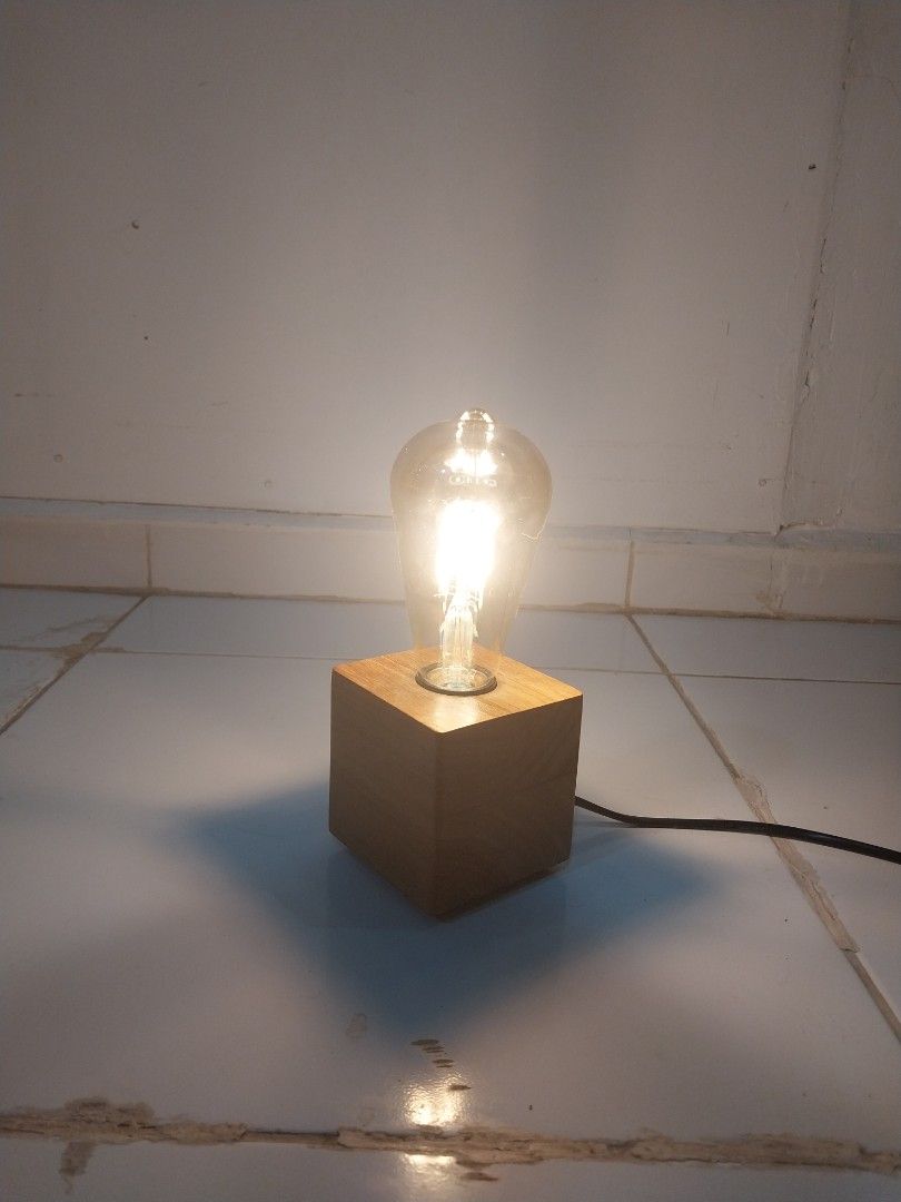 Lampu Tidur Kayu Kikayu dengan Bohlam, Perabotan Rumah di Carousell