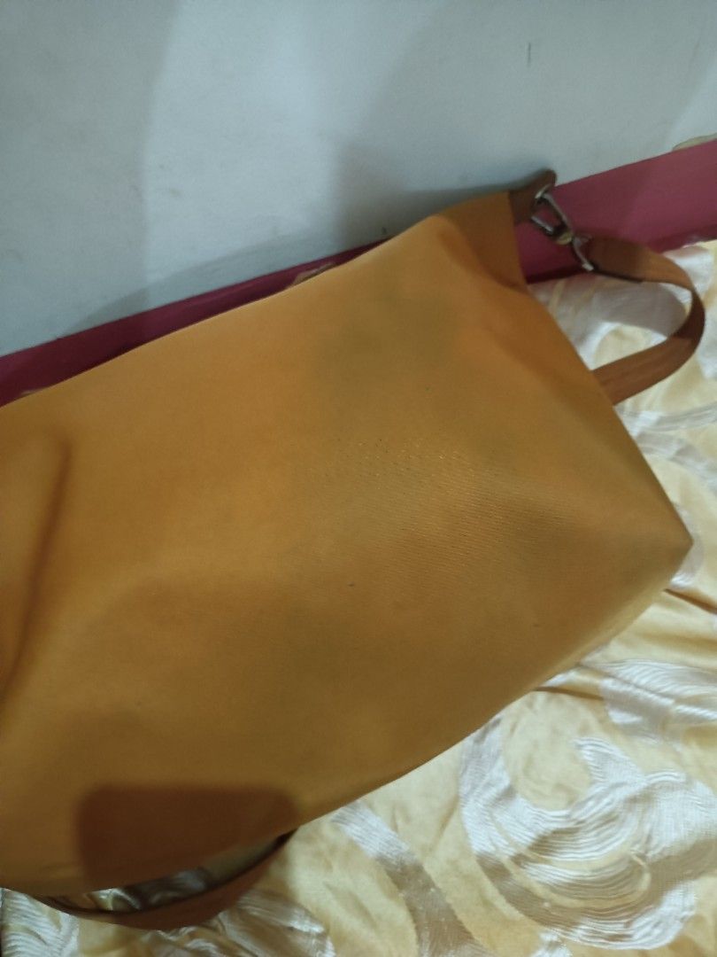 Long cham legit 2 way (Category: Luxury Bags & Wallets) located in Davao. Submitted by analiedazo07211 (Listing ID 1369667469, Image 2). Description: long champ pm sa complete details ready to ship.