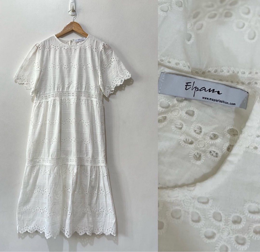 Maple / Elpam White Eyelet Summer Dress (Category: Dresses) located in Mandaluyong City. Submitted by secondsnlabels (Listing ID 1369633548, Image 1). Description: Can fit up to semi large.