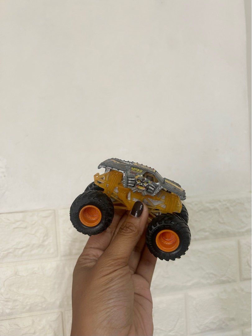 Max-D Monster Jam (Category: Vehicle & Diecast Models) located in Quezon City. Submitted by jocoronel (Listing ID 1369499989, Image 2). Description: Issue: Paint chips only.