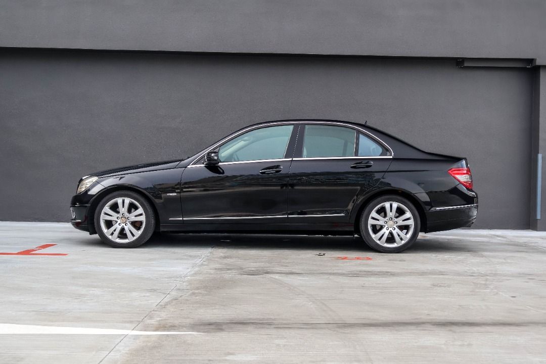 Mercedes-Benz C-Class Saloon C180 Kompressor (A)62872684247938111