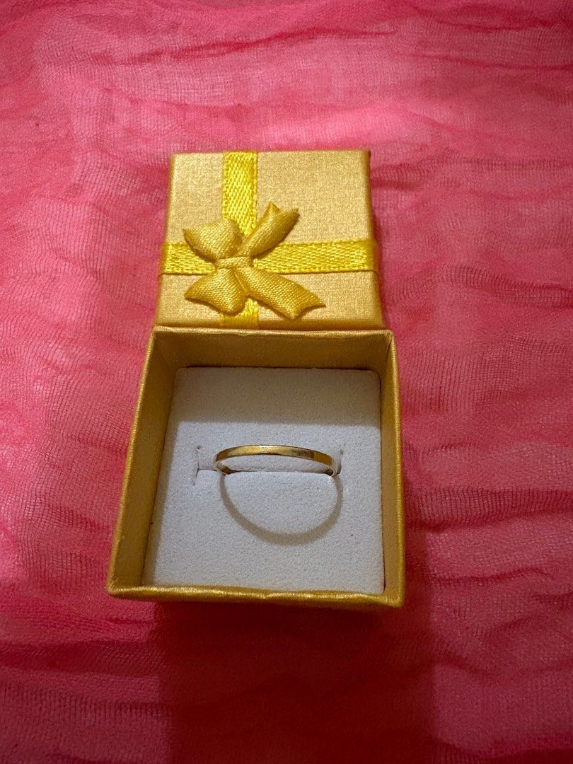 Minimalist Ring 18K Gold Pawnable (Category: Rings) located in Cagayan de Oro. Submitted by authenticstuffsdecluttering (Listing ID 1369545662, Image 1). Description: updated price : March 3, 2026 This is 18k Real gold Pawnable. Perfect for stacking. Size 6.5 .70grams ***Last photo is not mine—for inspiration only.