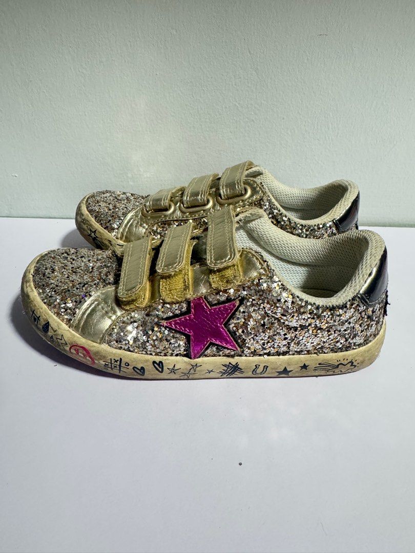 Next Sneakers for Kids size 12 (Category: Babies & Kids Fashion) located in Valenzuela. Submitted by sofiasticated.decluttering (Listing ID 1369536645, Image 3). Description: ✅ 💯 Authentic ✅ My daugthers preloved ✅ Minimal signs of wear and comfortable. ✅Perfect for everyday use ✅ Just needs a little cleaning..