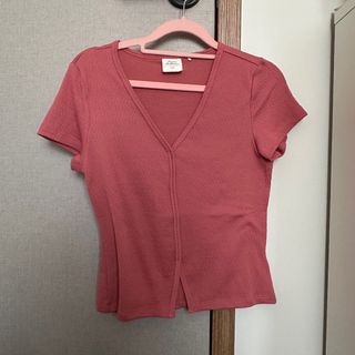 (Category: ) located in . Submitted by clothesz (Listing ID 1369566737, Image 1). Description: .