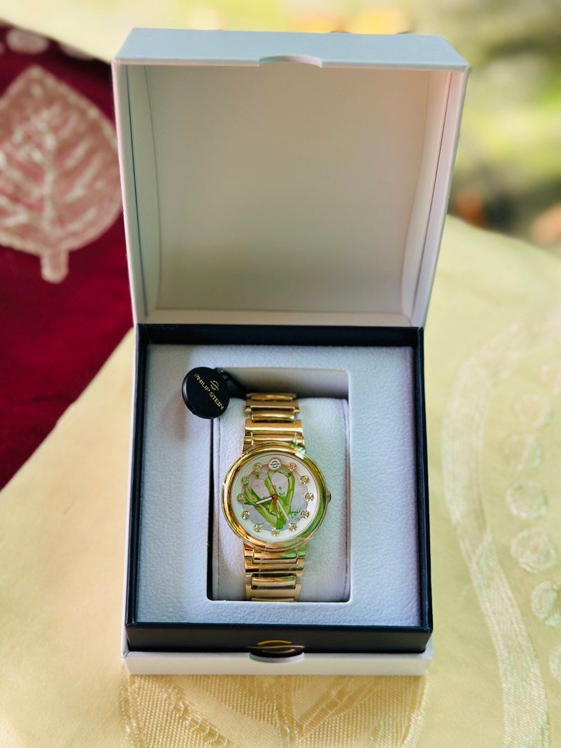 Philip stein (Category: Luxury Watches) located in Roxas City. Submitted by mherry1989 (Listing ID 1369506901, Image 1). Description: Original Philip Stein Colors in HEART ALL GOLD TONE 💯original or MONEY BACK Brandnew with box Original origina only .