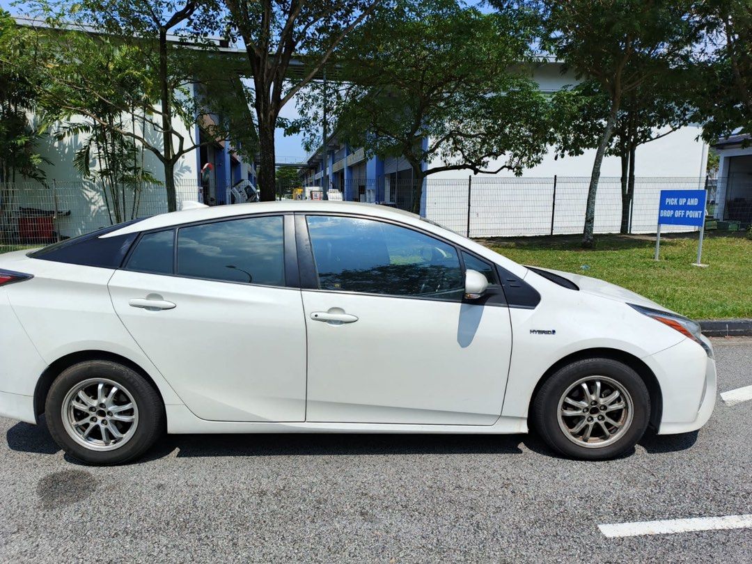Phv Ready Toyota Prius Hybrid @$7062872682644355112