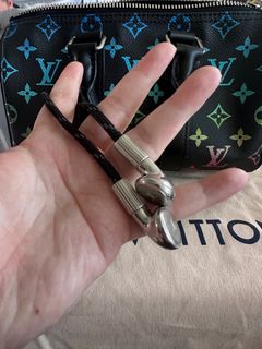 (Category: ) located in . Submitted by simplicharm.sg (Listing ID 1369587172, Image 1). Description: .