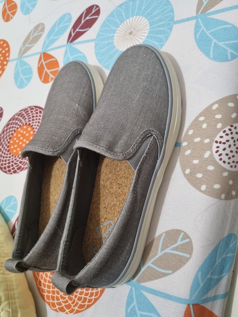 Sperry shoes (Category: Sneakers) located in Las Pinas. Submitted by sandy119 (Listing ID 1369531917, Image 3). Description: Size 8 Orig from US RFS wrong size.