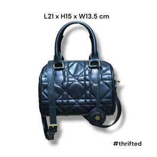 (Category: ) located in . Submitted by chicfinds4lesssg (Listing ID 1369654618, Image 1). Description: .