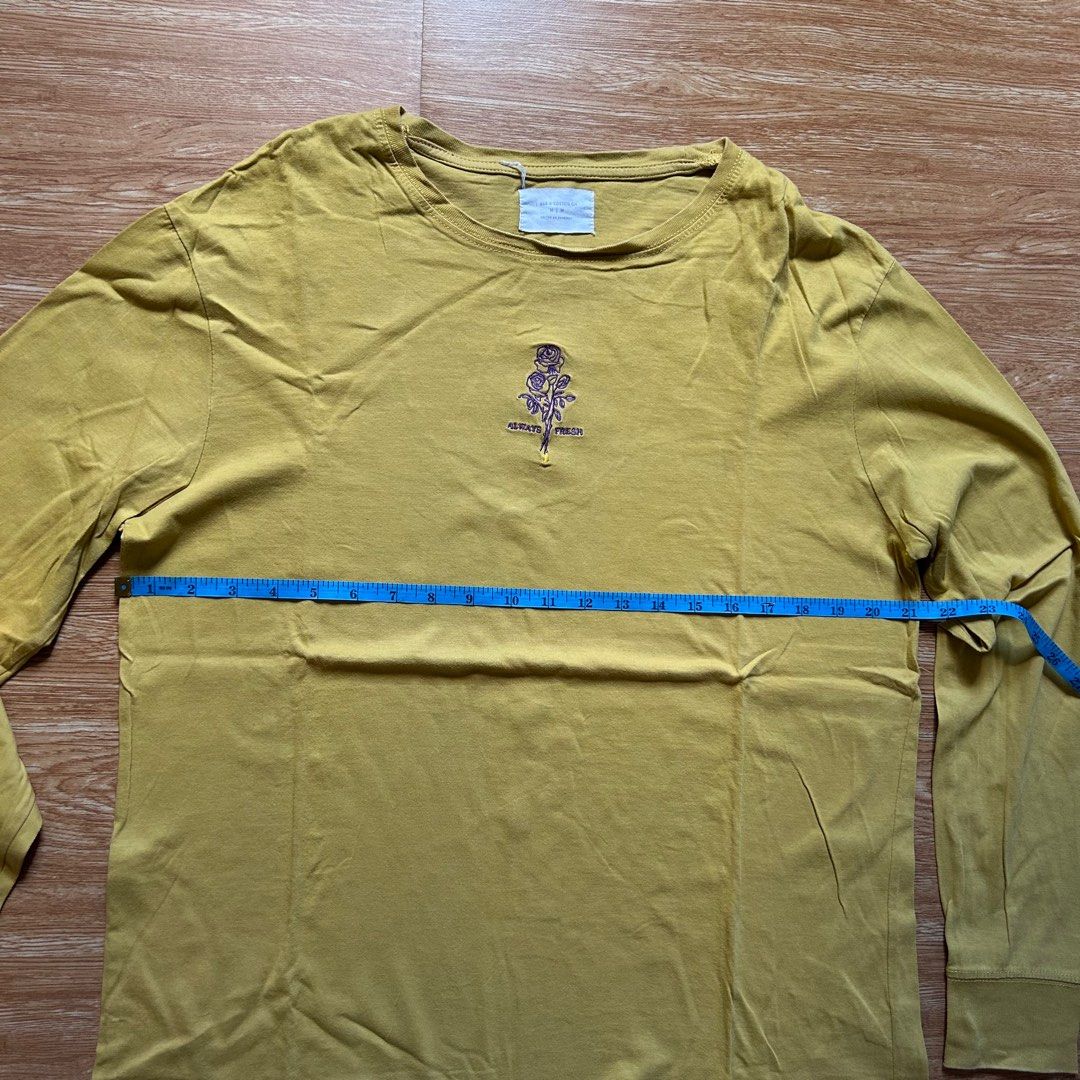 Unisex long sleeves sweatshirt (Category: Tshirts & Polo Shirts ) located in Dasmarinas. Submitted by brandedstuff.est2022 (Listing ID 1369526474, Image 3). Description: .