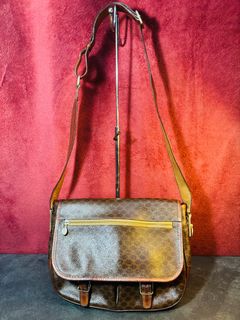 (Category: ) located in . Submitted by sartorial_finds (Listing ID 1369669067, Image 1). Description: .