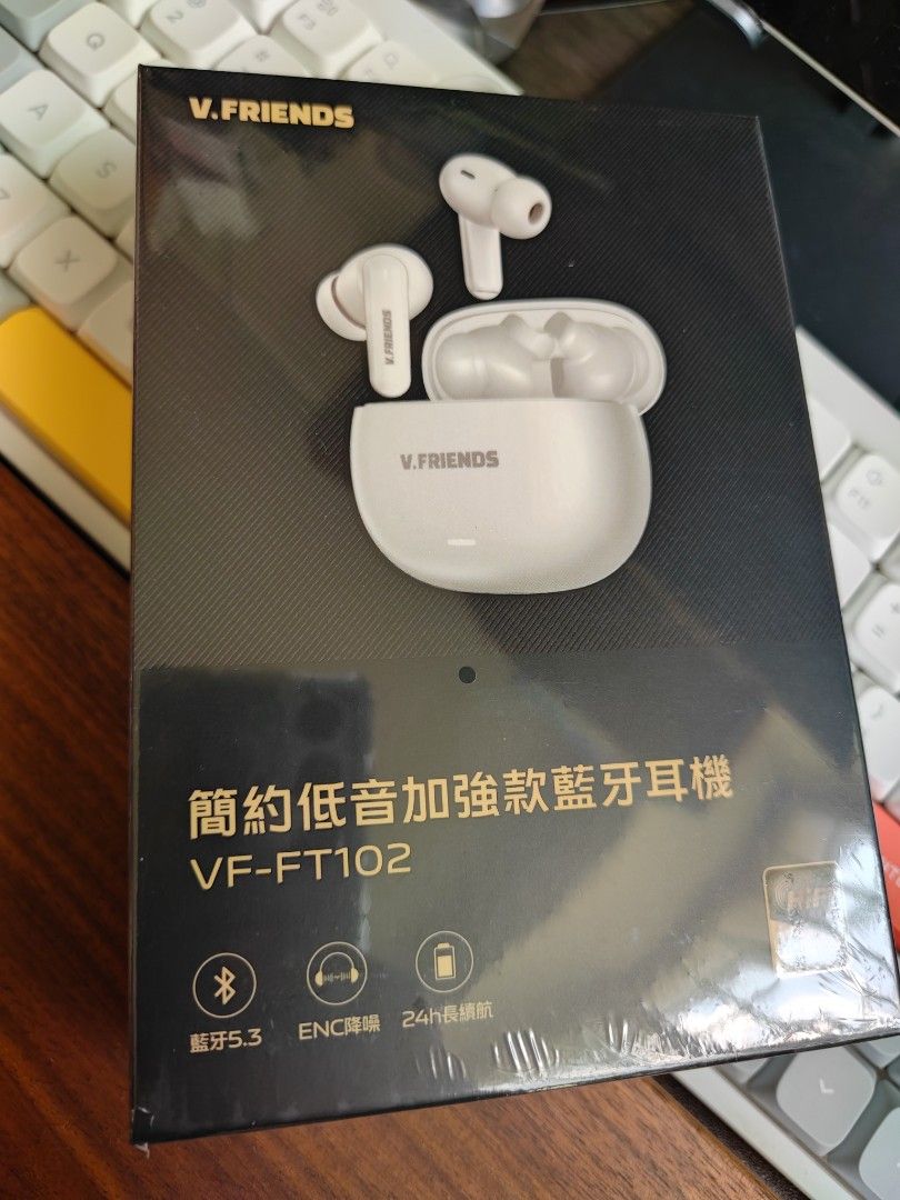由 yunglin_market (刊登 ID 1369533554，圖片 1) 提交，位於 台中市 (Taichung) 的 Vivo V.frriends 真無線藍牙耳機 VF-102 (類別：耳機)，說明：家人買手機活動贈品，全新未拆。