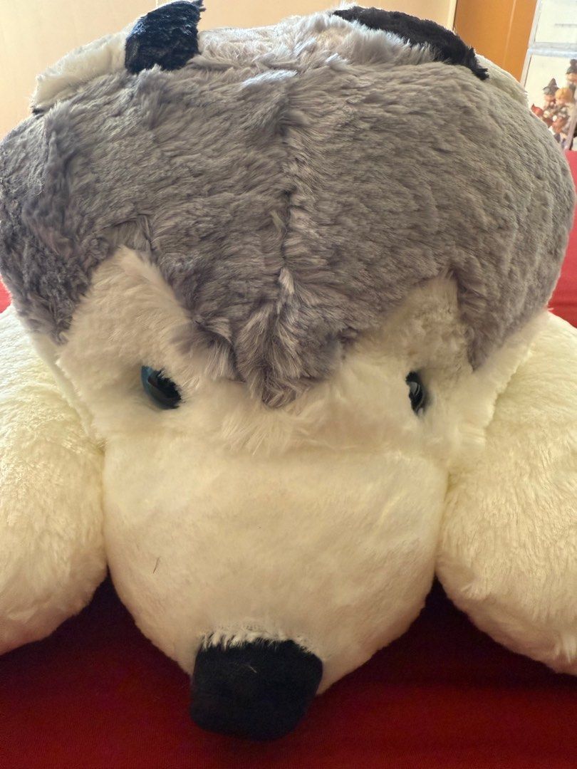 XLarge Dog Stuff toy (Category: Plushies & Soft Toys) located in Manila. Submitted by flicker_33 (Listing ID 1369679141, Image 1). Description: XLarge Dog Stufftoy Ve rt soft and huggable Display nalang hindi ginamit and nakaplastic since day 1 Size: 37inches by 22inches.