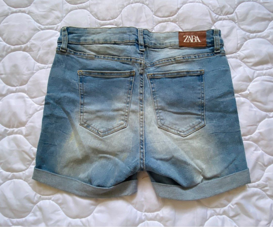 ZARA Blue Denim Shorts (Category: Shorts) located in Manila. Submitted by hanniidew (Listing ID 1369530975, Image 3). Description: ⋆⭒˚.⋆Authentic ZARA Shorts ⋆⭒˚.⋆Buyer will cover the shipping fee. ⋆⭒˚.⋆Feel free to message me if you have any questions! 🫶.