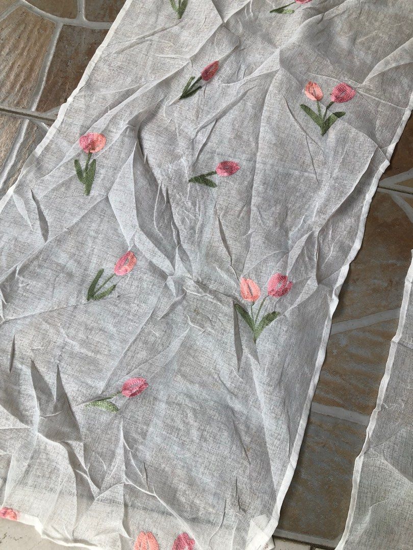 55”x16 curtain (Category: Other Home Decor) located in Dipolog. Submitted by playmatesfriend.ph (Listing ID 1369872676, Image 2). Description: .