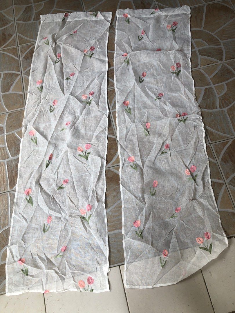 55”x16 curtain (Category: Other Home Decor) located in Dipolog. Submitted by playmatesfriend.ph (Listing ID 1369872676, Image 1). Description: .