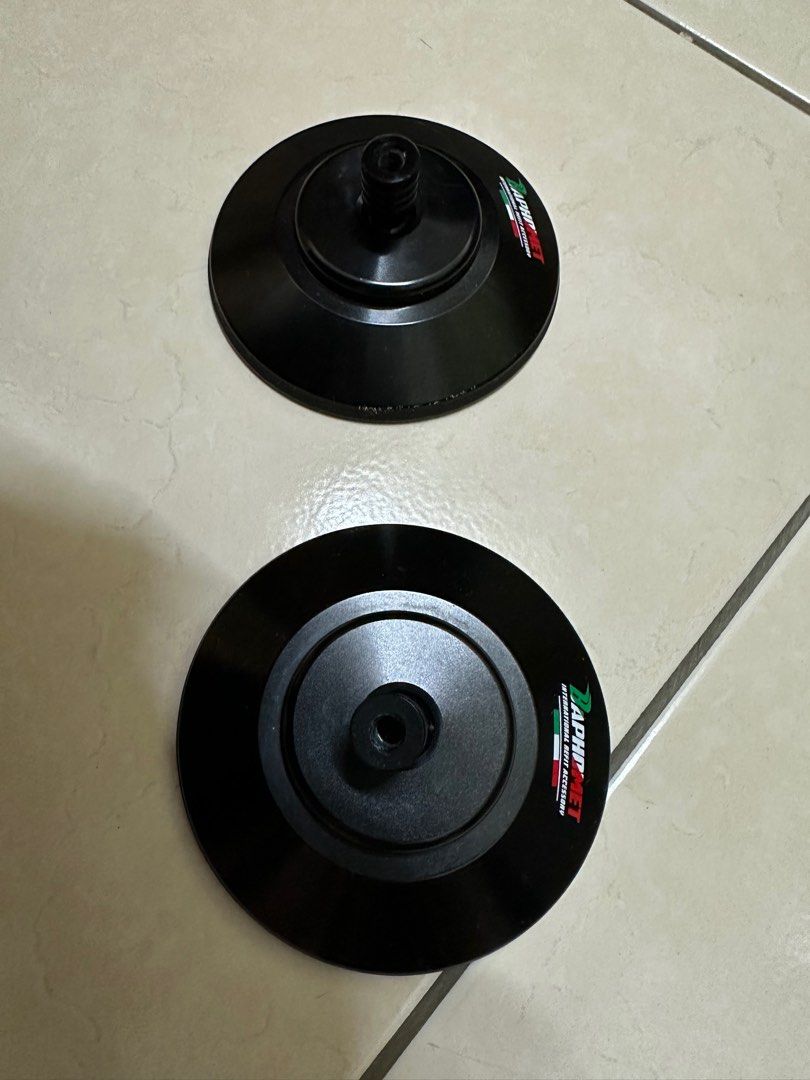 由 cl____carzy (刊登 ID 1367088912，圖片 2) 提交，位於 台北市 (Taipei) 的 巴風特端子圓鏡一組僅使用痕跡 (類別：汽機車零配件)，說明：二手使用痕跡 小傷 如圖便宜賣。