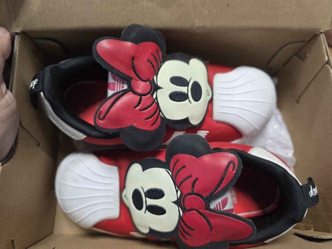 Adidas shoes for kids (Category: Babies & Kids Fashion) located in Valenzuela. Submitted by cessa009 (Listing ID 1369764272, Image 2). Description: Adidas shoes for kids.