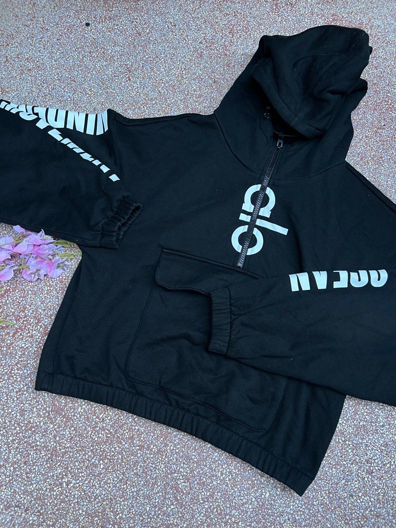 🌈ALO HOODIE (Category: Hoodies) located in Taguig. Submitted by sbmanilaaa (Listing ID 1369684601, Image 1). Description: CAN FIT M-L .