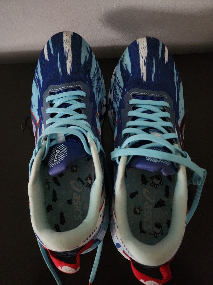 Asics Noosa Tri 13 women (Category: Sneakers) located in Singapore. Submitted by neeni (Listing ID 1369781930, Image 1). Description: well maintained. as per shown in pictures..