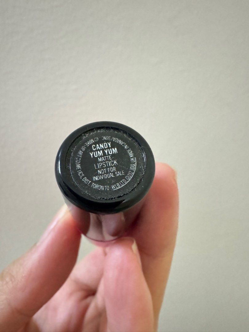Authentic Mac Candy Yum Yum (Category: Makeup) located in Davao. Submitted by eiynah (Listing ID 1369808083, Image 3). Description: 📍Bnew 📍Part of a set (written: not for individual sale).