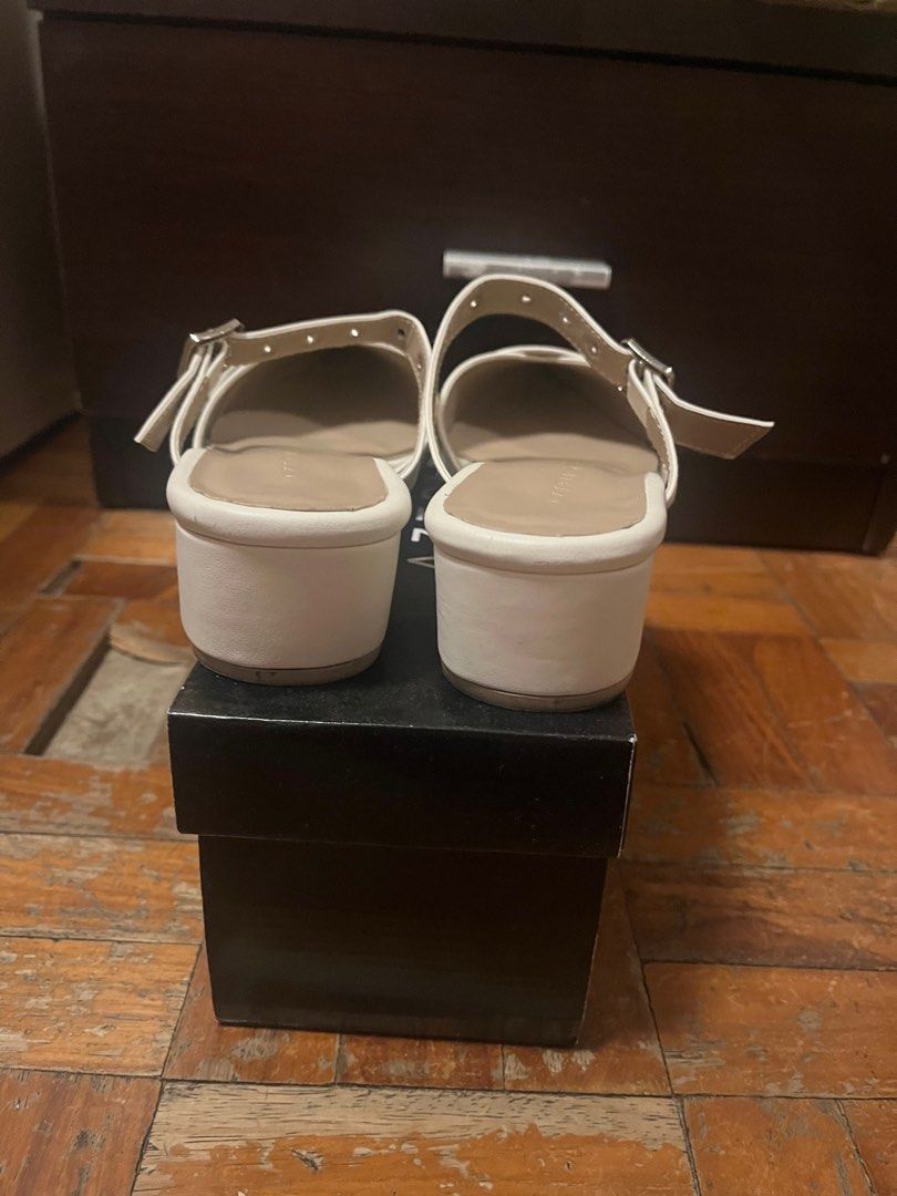Aztrid Dante White Heels in Size 8 (Category: Heels) located in Pasig City. Submitted by chuls_ (Listing ID 1369833150, Image 3). Description: AZTRID DANTE WHITE HEELS IN SIZE 8 ₱1000 ✧ ₱1750 original price; save 750 ✧ used twice ✧ 8.5/10 condition 🗯 No refund/return/exchange MOP: GCASH/BANK TRANSFER MOD: LALAMOVE/GOGOEXPRESS 📍LOC: METRO MANILA.