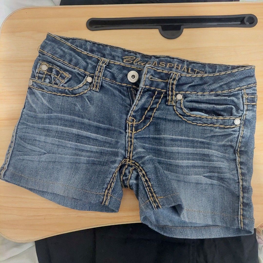 blue asphalt short jeans size 0 (Category: Jeans) located in Rizal. Submitted by _poknat (Listing ID 1369682904, Image 2). Description: .