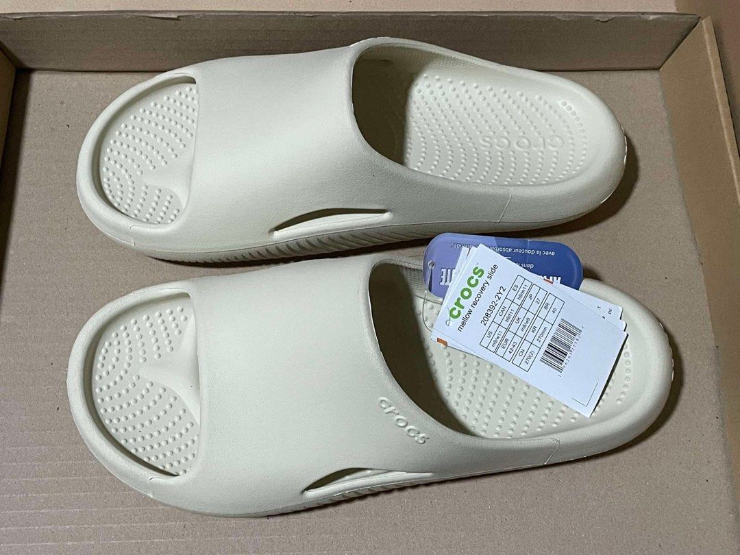 Crocs men Mellow Slide - Color Bone (Category: Slippers & Slides) located in Bacoor. Submitted by taurielshop (Listing ID 1369842437, Image 2). Description: Selling Brand New Crocs Mellow Slide Size: Mens 10 US Color: Bone RFS: need funds US M9 / W11 EU 42-43 UK M8 / W9 Original price is Php 3,145 PM if interested.