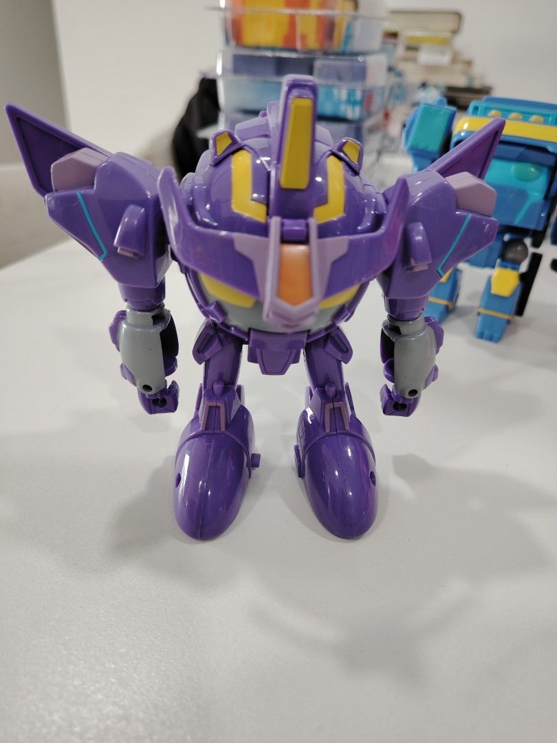 Car robot (Category: Remote Control Toys) located in Selayang. Submitted by chanyitchen (Listing ID 1369746641, Image 2). Description: Thirty party cute robot. Each rm 7. It can be transform. Full set rm25 include postage. Cod in Selayang and Kepong area..