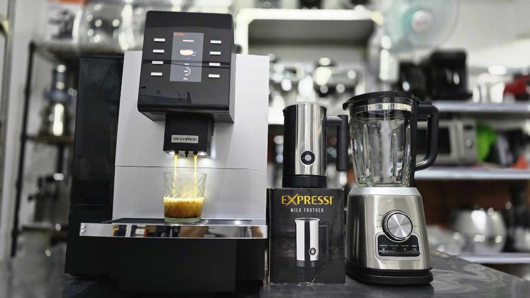 DR. COFFEE F09 BIG S FULLY AUTOMATIC ESPRESSO MACHINE (Category: Coffee Machines & Makers) located in Bulacan. Submitted by iamvanillapeach (Listing ID 1369740699, Image 3). Description: In good condition. Ready to use. No issue. With 30 days service warranty. Original brand new price is aroun 118k+..