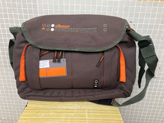 （分類：）位於 。 由 johnpoonhk 提交（商品編號 1369700808，圖片 1）。簡介： 。