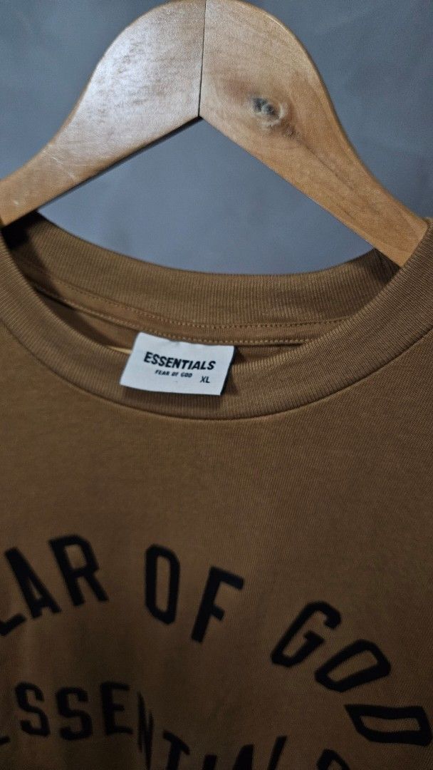 Essentials fear of god tshirt (Category: Tshirts & Polo Shirts ) located in Alfonso. Submitted by jbcamet (Listing ID 1369705222, Image 3). Description: for sale essentials fear of god tshirt size Xl excellent condition.