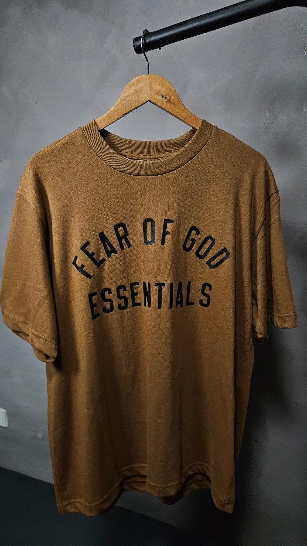 Essentials fear of god tshirt (Category: Tshirts & Polo Shirts ) located in Alfonso. Submitted by jbcamet (Listing ID 1369705222, Image 1). Description: for sale essentials fear of god tshirt size Xl excellent condition.