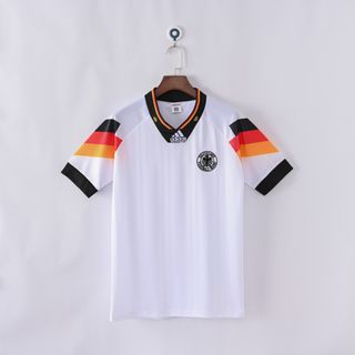 (Category: ) located in . Submitted by calcio_sport_jersey (Listing ID 1369740863, Image 1). Description: .