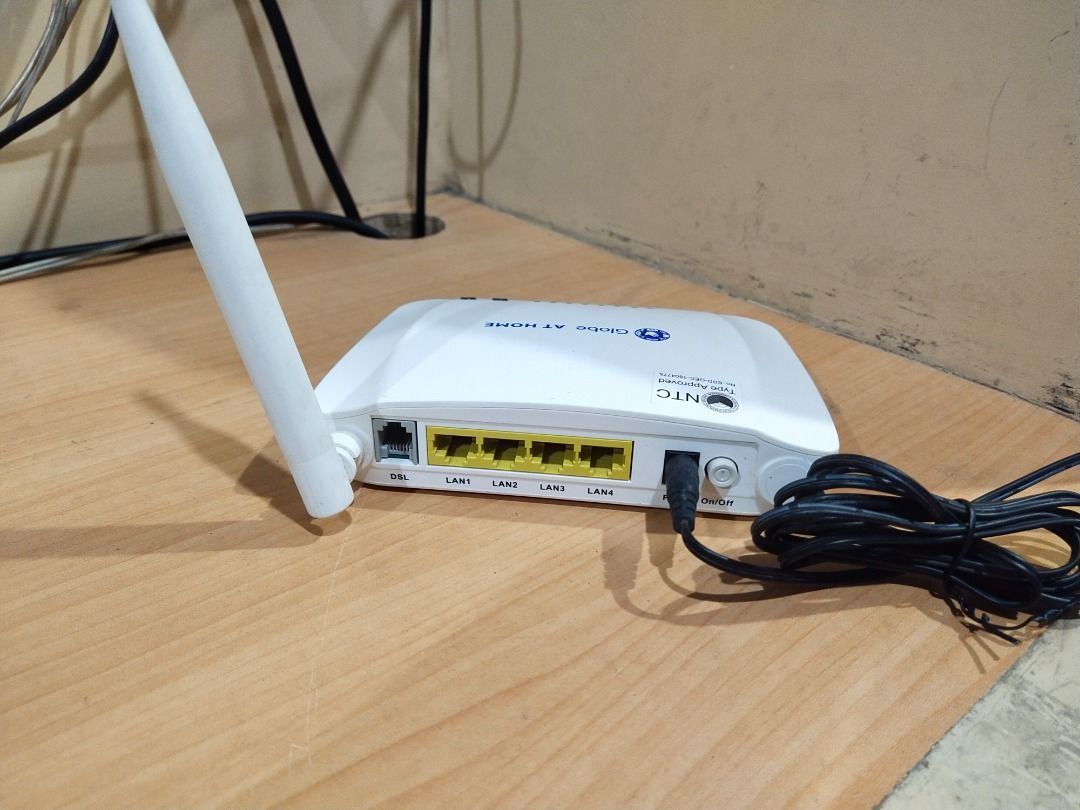 Globe Broadband DSL Wireless Modem GAN4PT Model (Category: Networking) located in Paranaque City. Submitted by lyjames (Listing ID 1369816059, Image 2). Description: Note: Please read first before inquiring Hindi na ako magrereply kung nandito na ang sagot sa details ng ad. Globe Broadband DSL Wireless Modem GAN4PT Model Nagswitch na sa Fiber kaya hindi na nagagamit Note: Hindi ito pwede lagyan ng sim card magagamit nyo lang ito kung may line kay