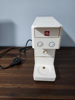 (Category: ) located in . Submitted by kwhchoi (Listing ID 1369747534, Image 1). Description: .