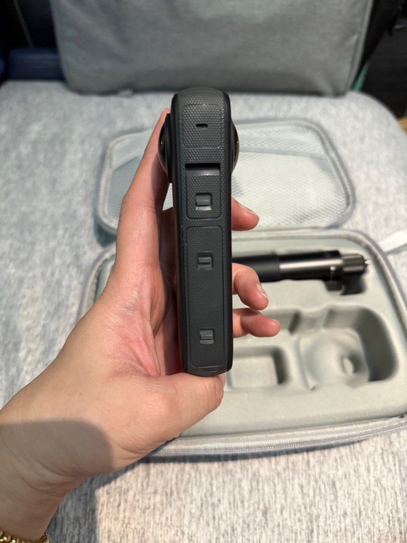 Insta 360 X3 (Category: Cameras) located in Manila. Submitted by chewieddog (Listing ID 1369762251, Image 3). Description: Selling my Insta 360 X3 Used but not abused Complete inclusions NO LOWBALLERS PLS.
