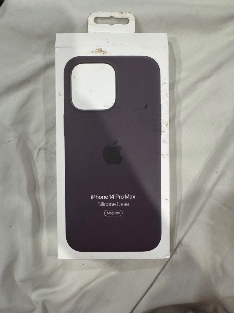 iPhone 14 Pro Max Silicone Case Elderberry (Category: Cases & Sleeves) located in Las Pinas. Submitted by albertdevaras (Listing ID 1369863976, Image 1). Description: Has minor chips and signs of usage, other than that it's all good. Bought in Power Mac for ₱3,390 Slightly Negotiable.