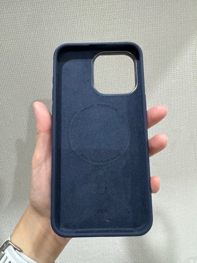 Iphone 15 Promax ESR Case (Category: Cases & Sleeves) located in Quezon City. Submitted by decluttermsdt (Listing ID 1369796993, Image 2). Description: Used just once.