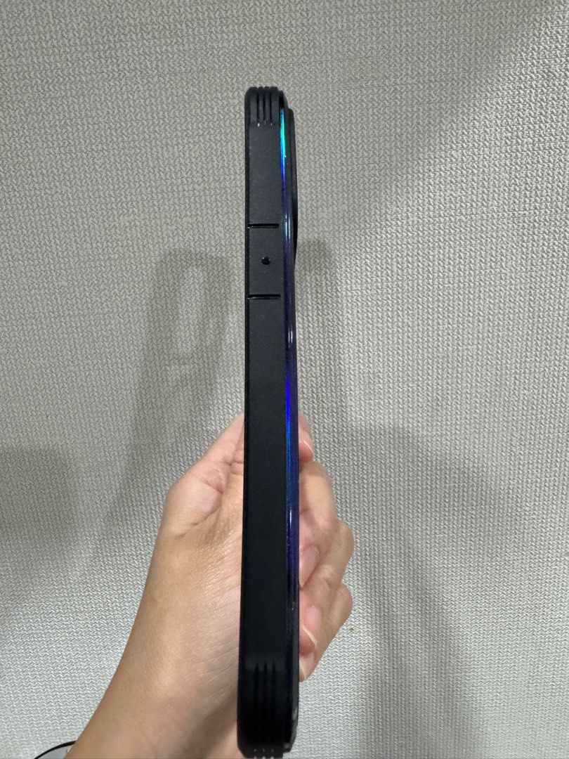 Iphone 15 Promax Raptic Case (Category: Cases & Sleeves) located in Quezon City. Submitted by decluttermsdt (Listing ID 1369796580, Image 2). Description: Original bought for 2,295. Guaranteed original.