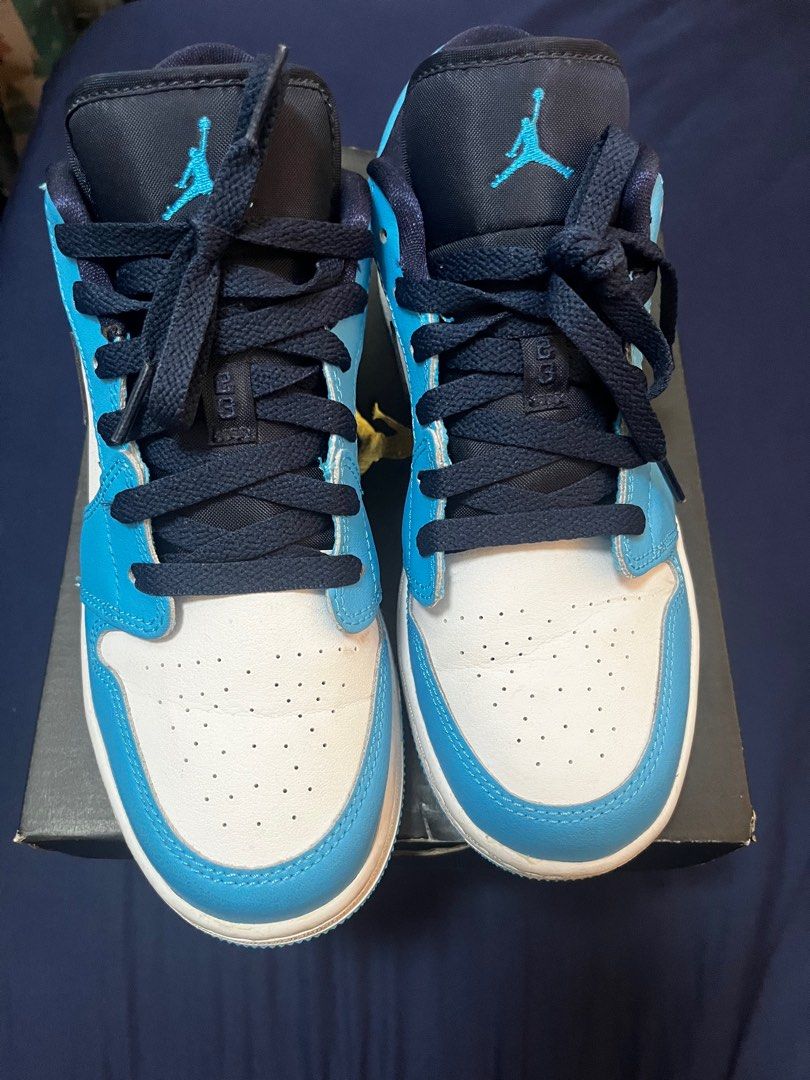 Jordan 1 low Obsidian UNC GS (Category: Sneakers) located in Mandaluyong City. Submitted by raphlazo23 (Listing ID 1369809528, Image 3). Description: Jordan 1 Low Obsidian UNC Size 5.5Y or US 7 women’s Comes with box Shipping at buyers expense .