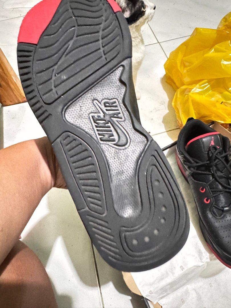 Jordan max aura 5 (Category: Sneakers) located in Rizal. Submitted by marcaaron07 (Listing ID 1369829045, Image 3). Description: Forsale original jordan max aura 2x lang nagamig Rfs: maliit sa anak ko Nabili namin from jordan manila Original money back if proven fake Nabili namin january 2025 Uk 8 Complete with box .