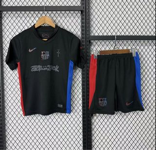 (Category: ) located in . Submitted by TheFootballKits (Listing ID 1369689329, Image 1). Description: .