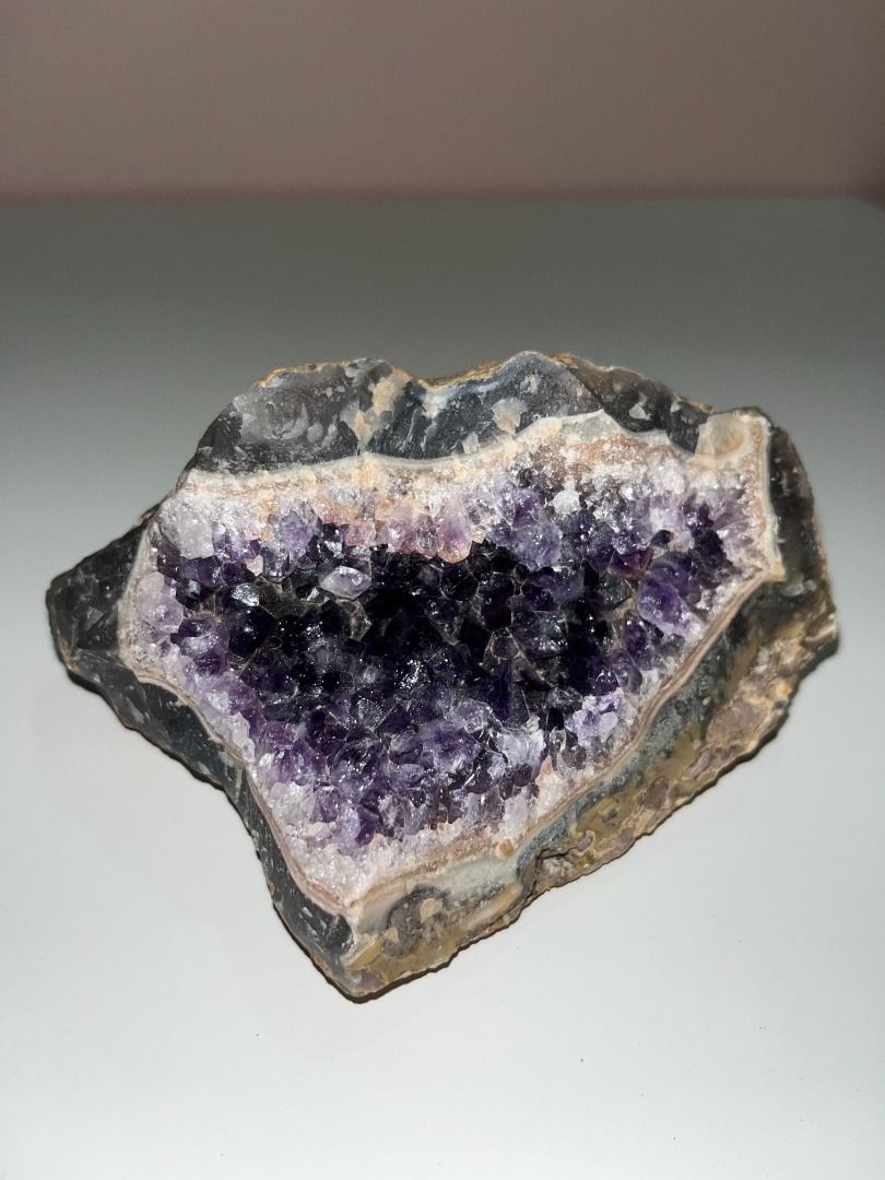 LARGE amethyst geode (Category: Precious Stones) located in Singapore. Submitted by lavndr (Listing ID 1369822959, Image 2). Description: height 13.7cm base 8.8cm weight 730g meetup/self collect.